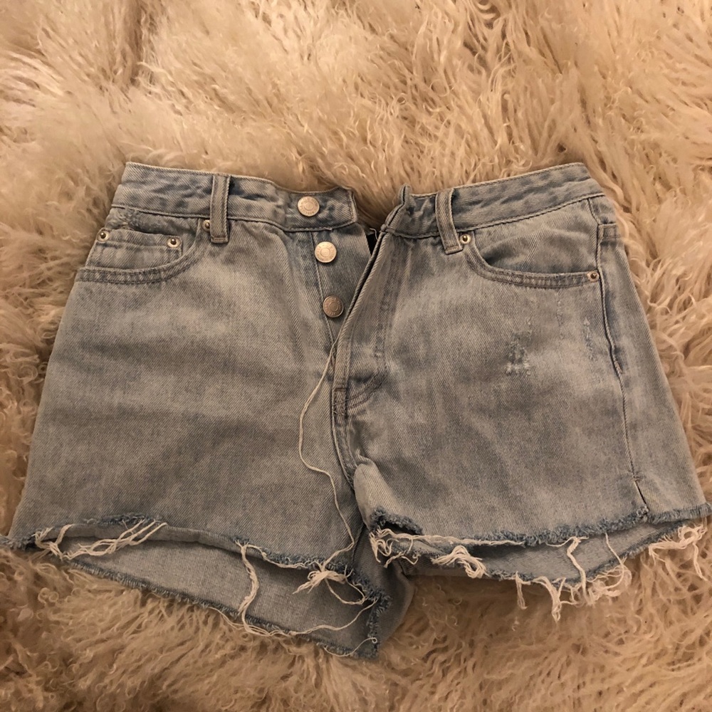 JEAN SHORTS GREAT CONDITION !!